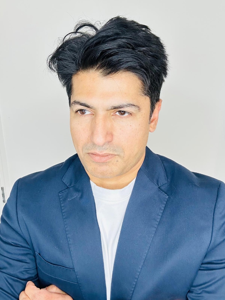 Mukhtar Kiyani — Founder & Financial Advisor